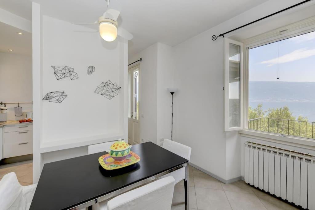Oleandro Apartment Directly On The Lake Gargnano Ngoại thất bức ảnh