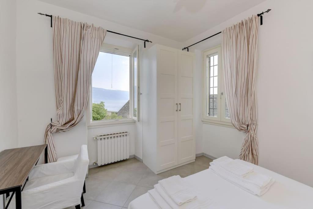 Oleandro Apartment Directly On The Lake Gargnano Ngoại thất bức ảnh